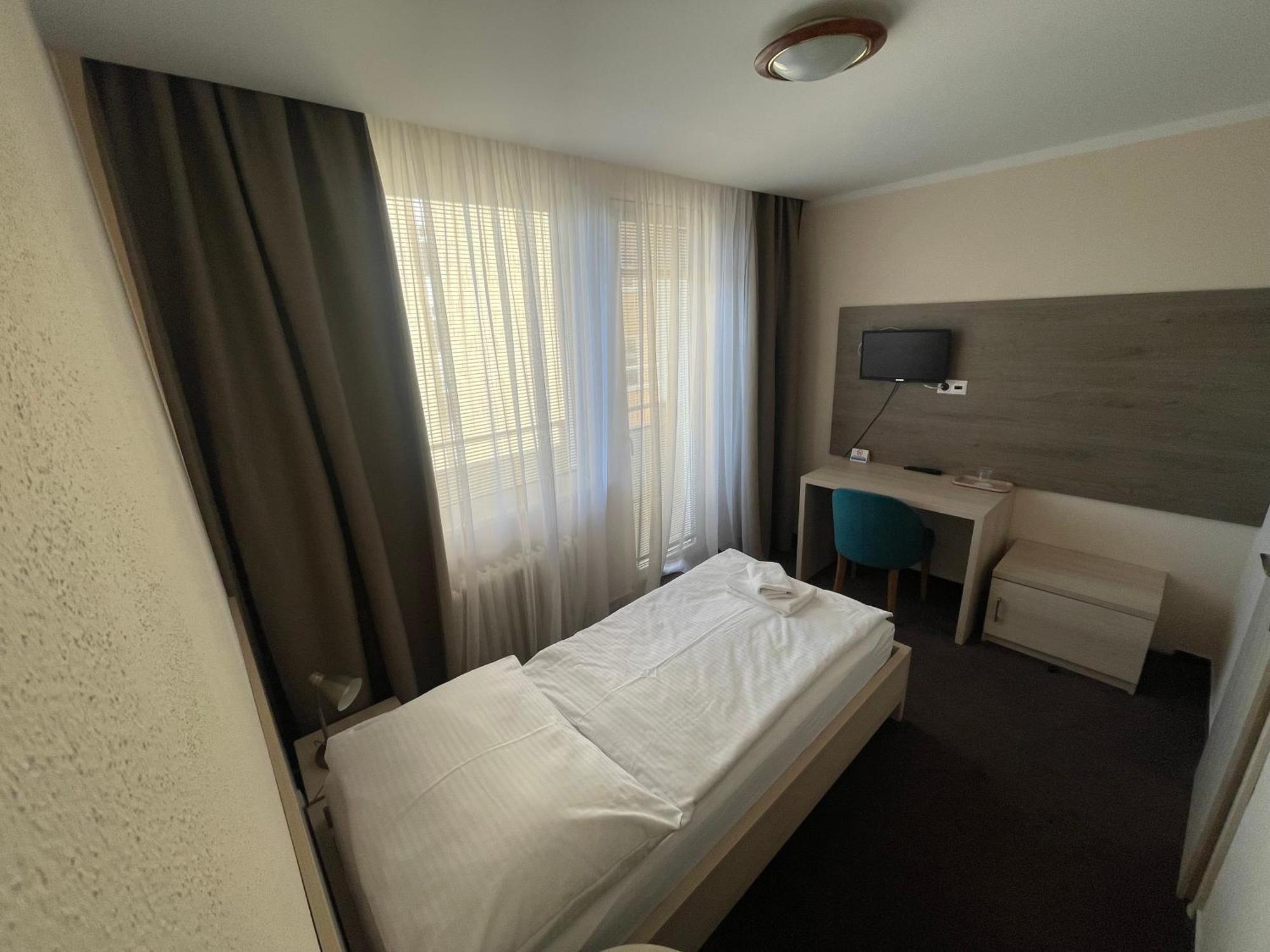 Hotel Spectrum Trnava Exterior photo